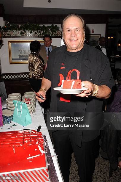 Hairy Stone Crab Photos and Premium High Res Pictures - Getty Images