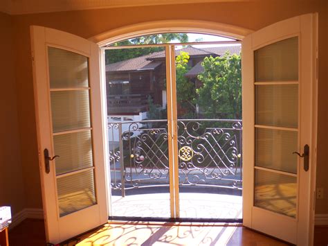 Malibu Double Set of Arched Screen Doors with Arched top Screen Header | Licensed Contractor ...