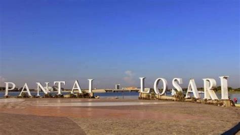 Pantai Losari Jadi Ikon Kota Makassar, Spot Terbaik Berburu Sunset