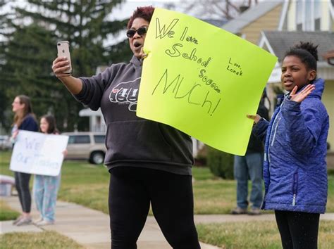 Photo Gallery: Beverly Elementary teachers parade through neighborhood | The Blade