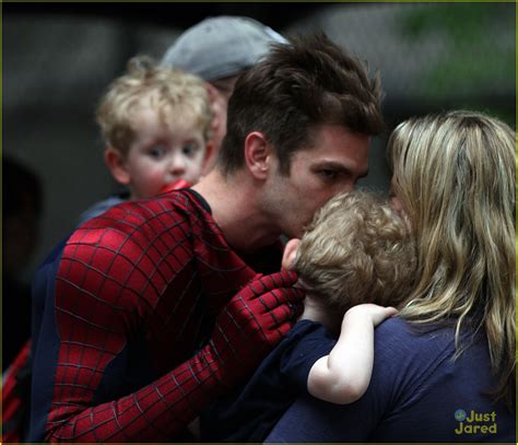 Andrew Garfield & Emma Stone: 'Spider-Man 2' Night Shoot Stunts | Photo 566541 - Photo Gallery ...