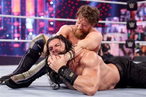 Chaotic Ending to WWE Fastlane! Roman Reigns Taps Out Against Daniel ...