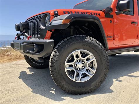 Mopar-upfitted 2020 Jeep Gladiator Rubicon Review - Maynards Garage