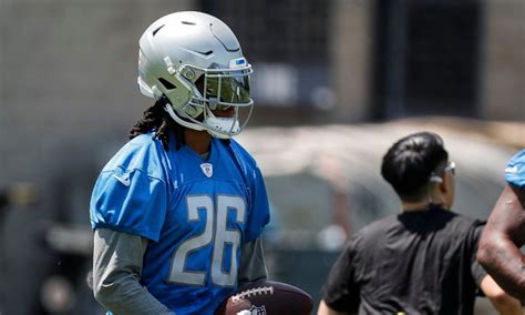 Jahmyr Gibbs is starting hot in Lions' first-team offense at practice