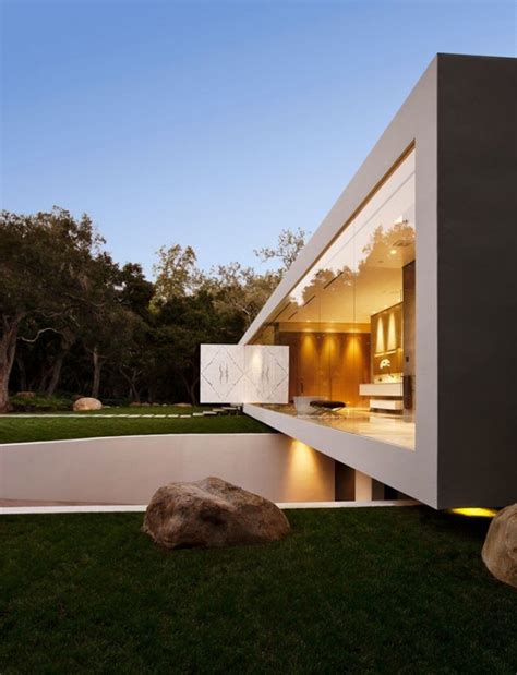 California most minimalist House