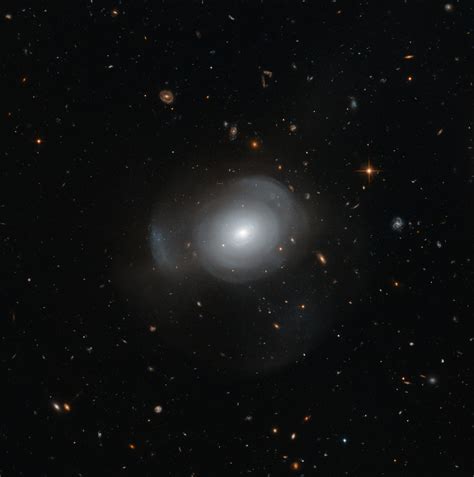 Hubble Views Elliptical Galaxy PGC 6240