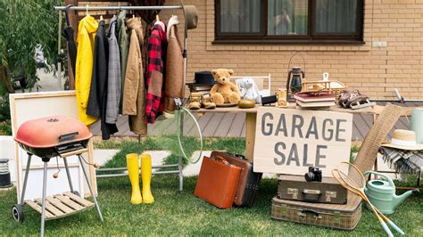 WATCH: 'The PriceMaster' Viral Garage Sale Video From The Early 2000s