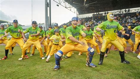 ¿Qué es lo más divertido que puedes tener en un estadio de béisbol? Los Savannah Bananas te lo ...