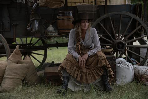 '1883' Star Faith Hill On the 1 Scene With Tim McGraw That Made Her ...