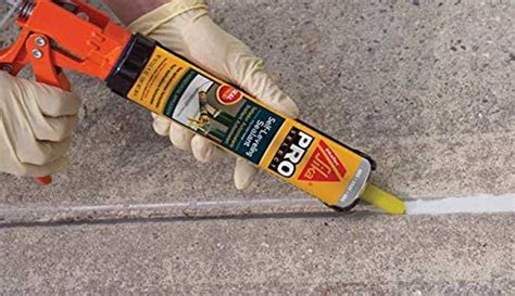 Top 5 Best Caulk for Concrete Cracks – Reviewed By an Expert