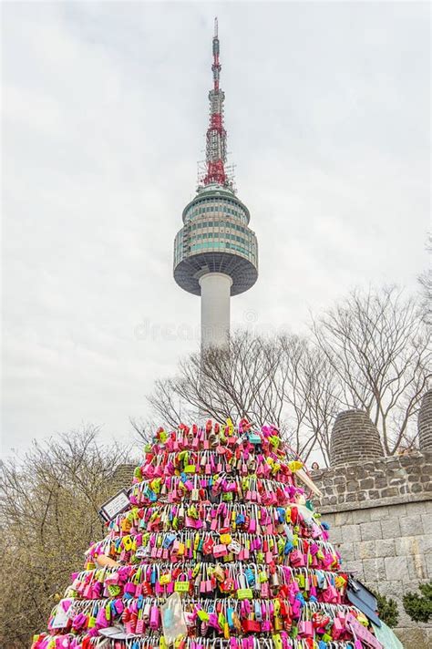 SEOUL - MARCH 28 : Love Padlocks at N Seoul Tower. Editorial ...