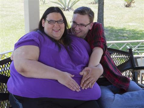 Morbidly obese pregnant woman battle to lose weight before baby is born ...