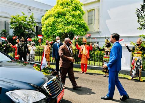 Jokowi Welcomes Papua New Guinea PM at... - JPNN.com