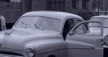 Maurice Barthelemy Voiture GIF - Maurice Barthelemy Voiture Car - Discover & Share GIFs