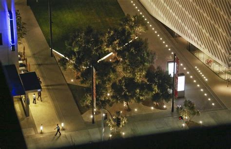 Broad Plaza an inviting outdoor space in new museum's shadow - Los Angeles Times