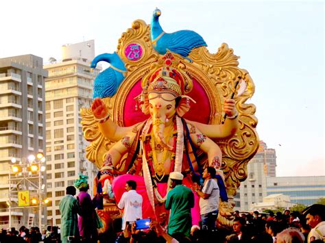 Mumbai Ganpati Festival Tours - Ganesh Chaturthi Visarjan Tour