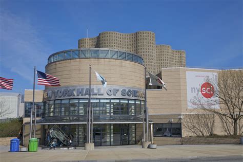 New York Hall of Science in Flushing Meadows: Review