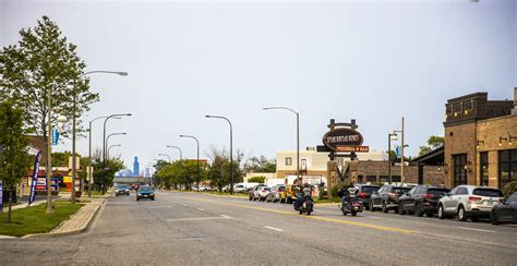 Ogden Avenue - Berwyn Illinois Cruise on by for historical car ...