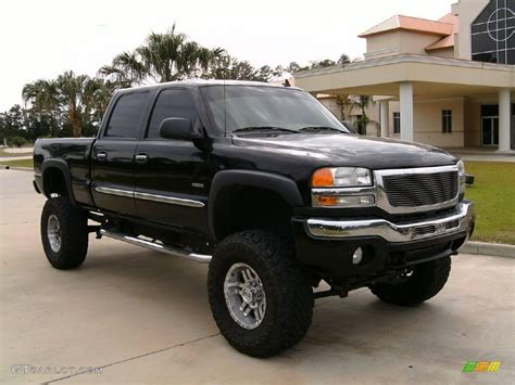 2007 GMC Sierra 2500HD Classic - Information and photos - MOMENTcar