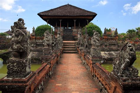 Klungkung Palace,Bali,Indonesia | The palace (puri) was erec… | Flickr