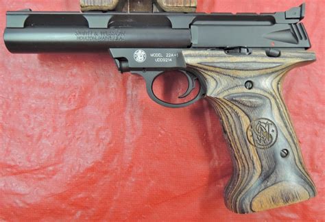 Smith & Wesson 22a .22lr Rimfire Pistol With Wood Grip(2 Mags) For Sale at GunAuction.com - 12191538