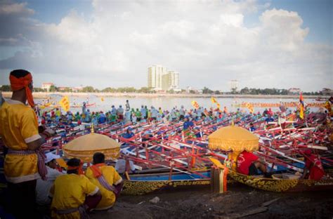 Reansweet ពត៍មានថ្មីៗ ប្រចាំថ្ងៃ: បុណ្យអុំទូក cambodia water festival 2018