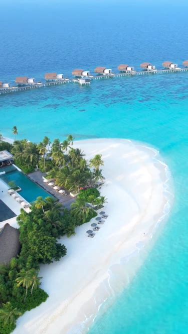 This 5 resort in the maldives has the most beautiful island – Artofit