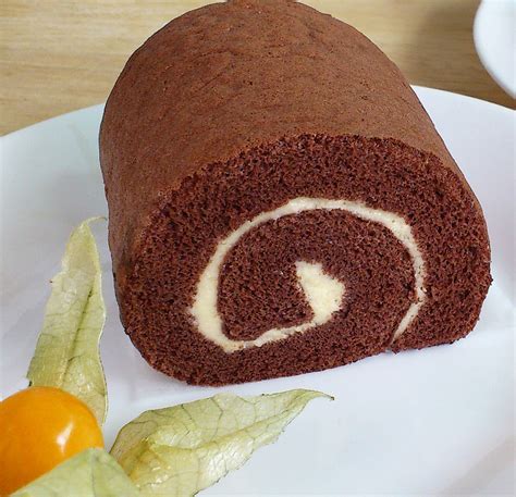 KitchenTigress: Chocolate Swiss Roll