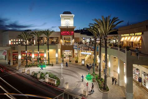 San Diego's finest collection of stores in a beautiful outdoor shopping ...