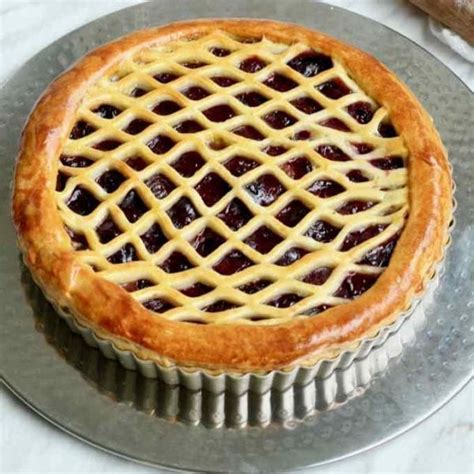 Vlaai - Traditional and Authentic Dutch Pie Recipe | 196 flavors