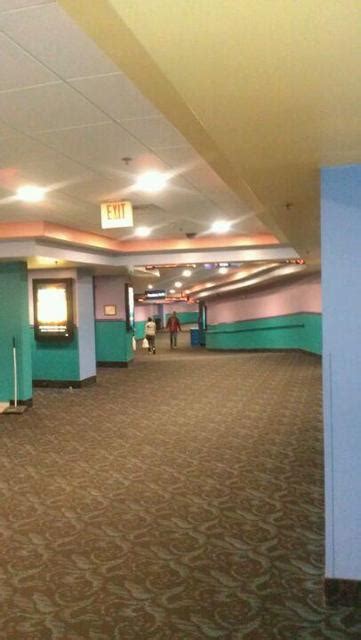 Regal Crossgates Stadium 18 & IMAX in Albany, NY - Cinema Treasures