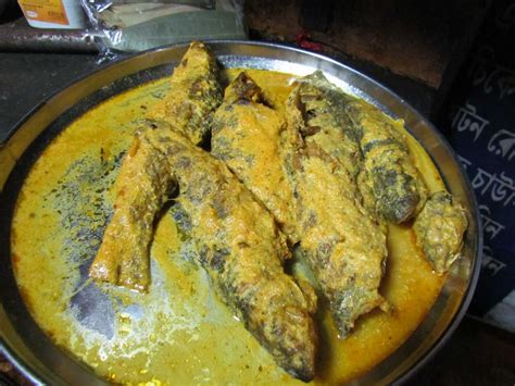 15 Dishes of West Bengal - The Most Delicious Bengali Food!