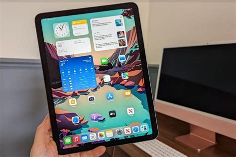 Apple iPad Air (5th Gen) review: the best iPad for most people | Radio ...