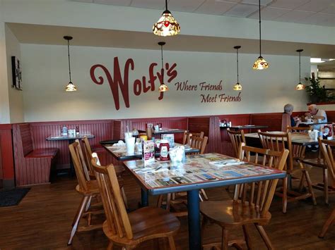 Wolfy's | 918 N 14th St, Leesburg, FL 34748, USA