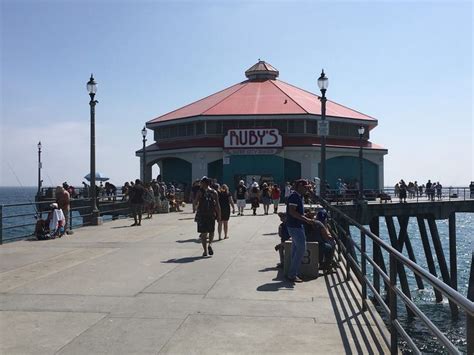 Ruby's Diner is a famous restaurant on Huntington Beach Pier. | Huntington beach pier, Favorite ...