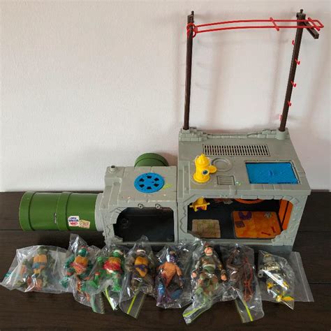 VINTAGE Teenage Mutant Ninja Turtles Sewer Lair Playset and 8 action ...