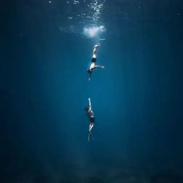 How Do I Get Over My Fear Of Deep Water? (Tested methods) - Chase the Water