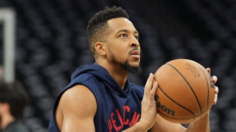 CJ McCollum agrees to contract extension with Pelicans