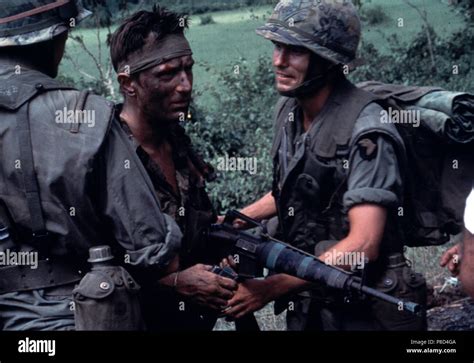 Robert de niro deer hunter hi-res stock photography and images - Alamy