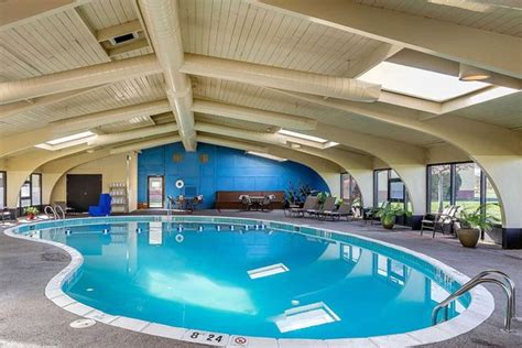 THE 5 BEST Perrysburg Hotels with a Pool of 2022 (with Prices) - Tripadvisor