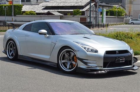 Nissan GT-R R35 Silver Advan GT | Wheel Front