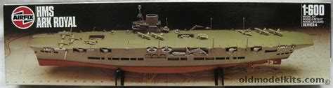 Airfix 1/600 HMS Ark Royal Aircraft Carrier, 04208