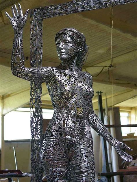 Simply Creative: Steel Figurative Sculptures by Jordi Díez Fernández