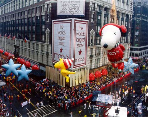 Macy's Thanksgiving Day Parade Through the Years Photos | Image #14 ...