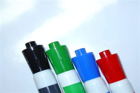 Unleash Your Inner Artist With These Top Graffiti Markers ...