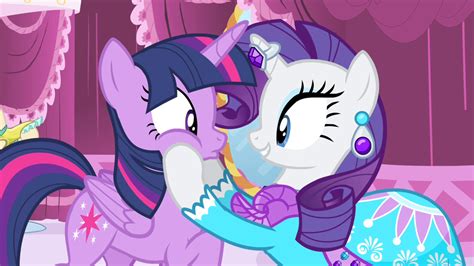 Image - Rarity holds Twilight's face S4E13.png | My Little Pony ...