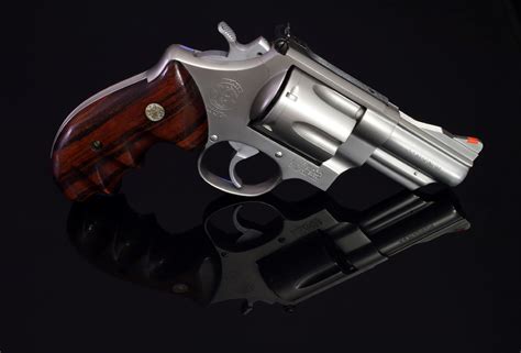 Smith & Wesson's .44 Magnum Revolver: Why You Should Fear the 'Dirty Harry' Gun | The National ...