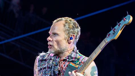 Flea cumple 58 años y recordamos su paso por el cine