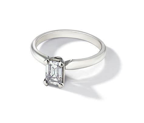 silver diamond ring: Engagement Rings Pictures