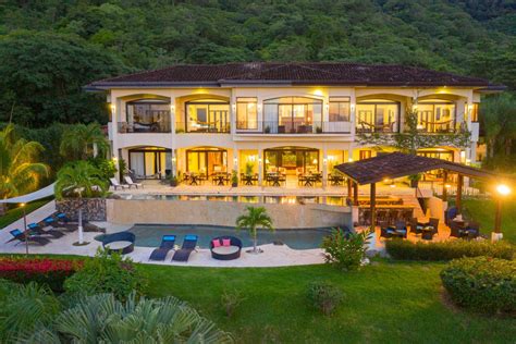 Luxury Homes in Costa Rica: 11 Ocean-View Homes (10 with Pools!)